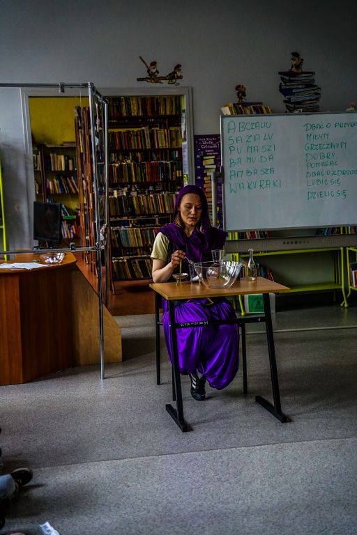 Bibliotekarz rozpoczyna eksperyment 