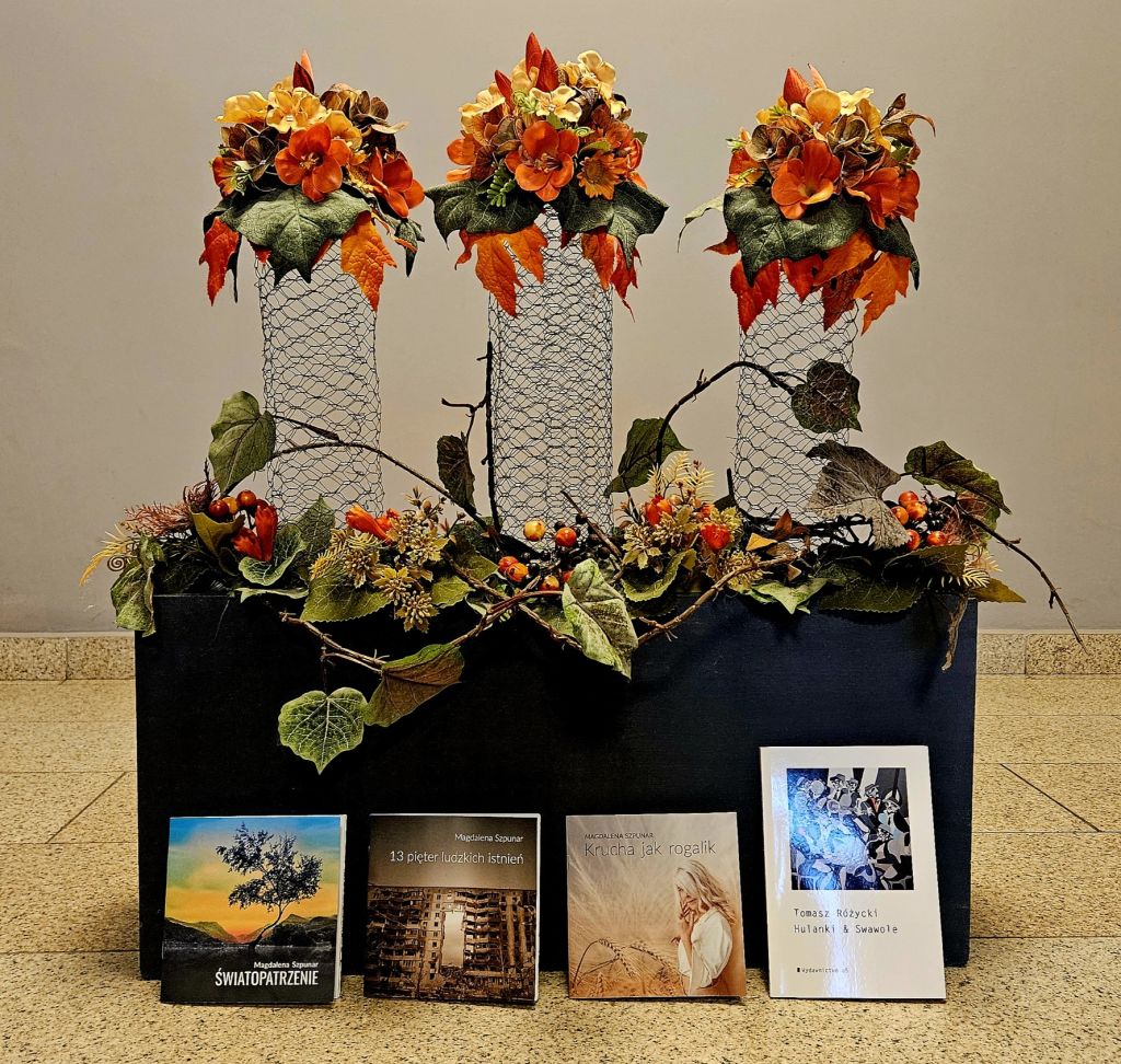 Kompozycja przedstawiająca okładki zakupionych książek