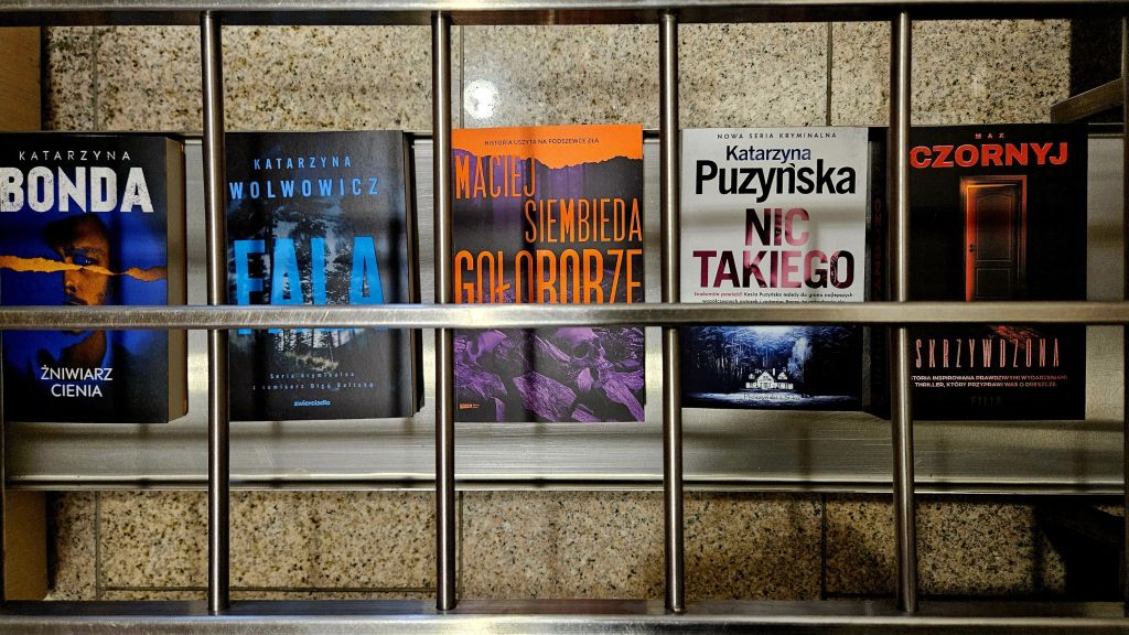 Kompozycja przedstawiająca okładki zakupionych książek